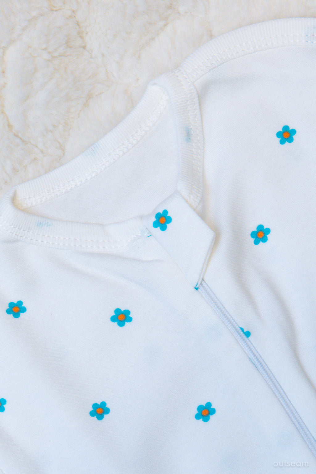 Outseam Newborn Sleep Cocoon Flower — detail view 2