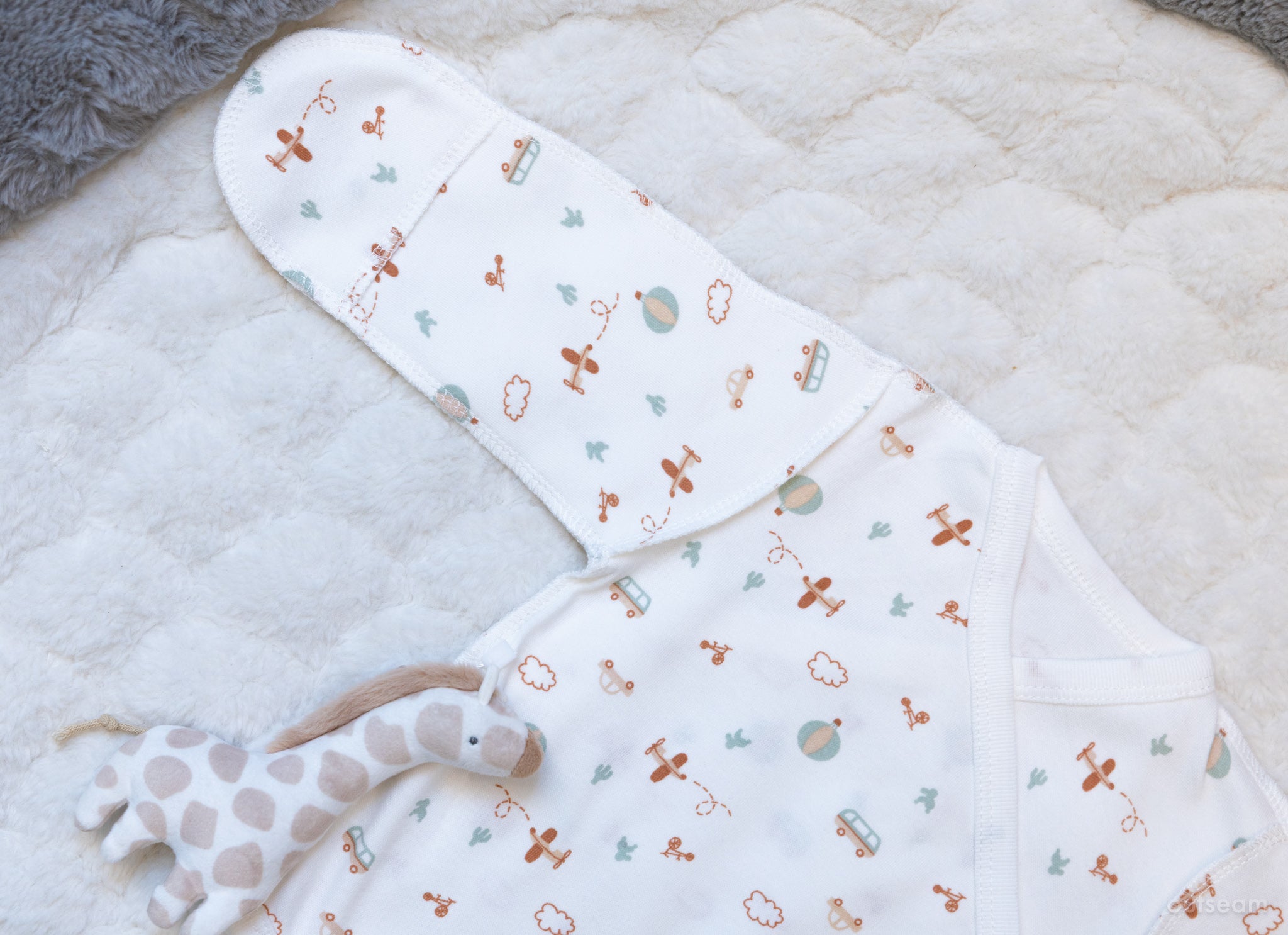 Outseam Bodysuit Airplane — detail view 2